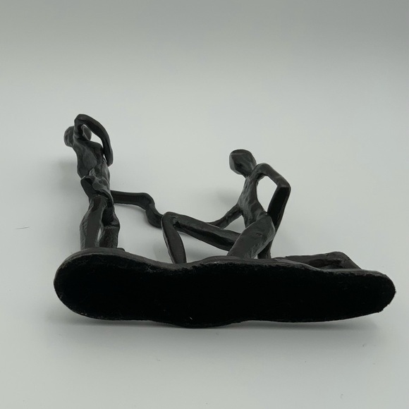 On One Knee Marriage Proposal Metal Sculpture 7” Tall x 5” Long - Picture 6 of 8